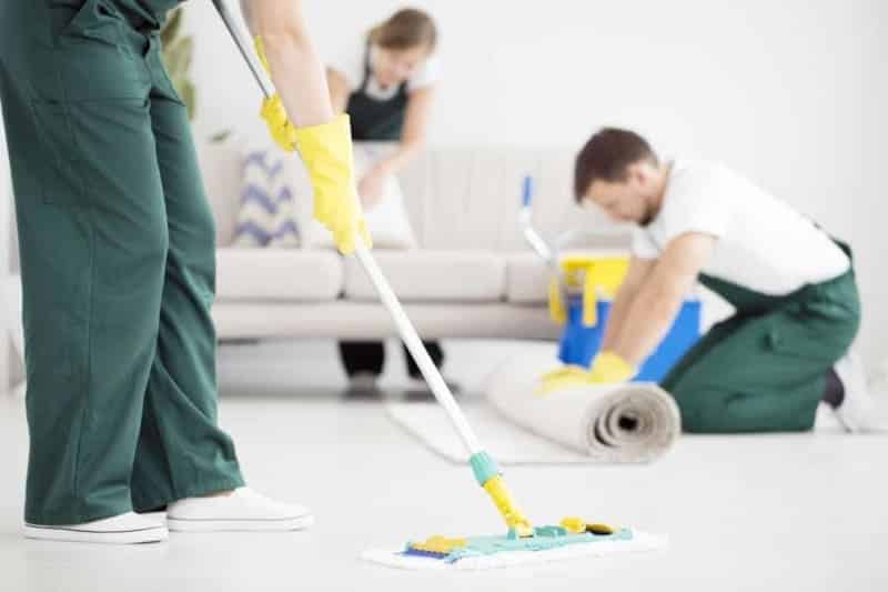 Có nên tự vệ sinh nhà mới xây không?
