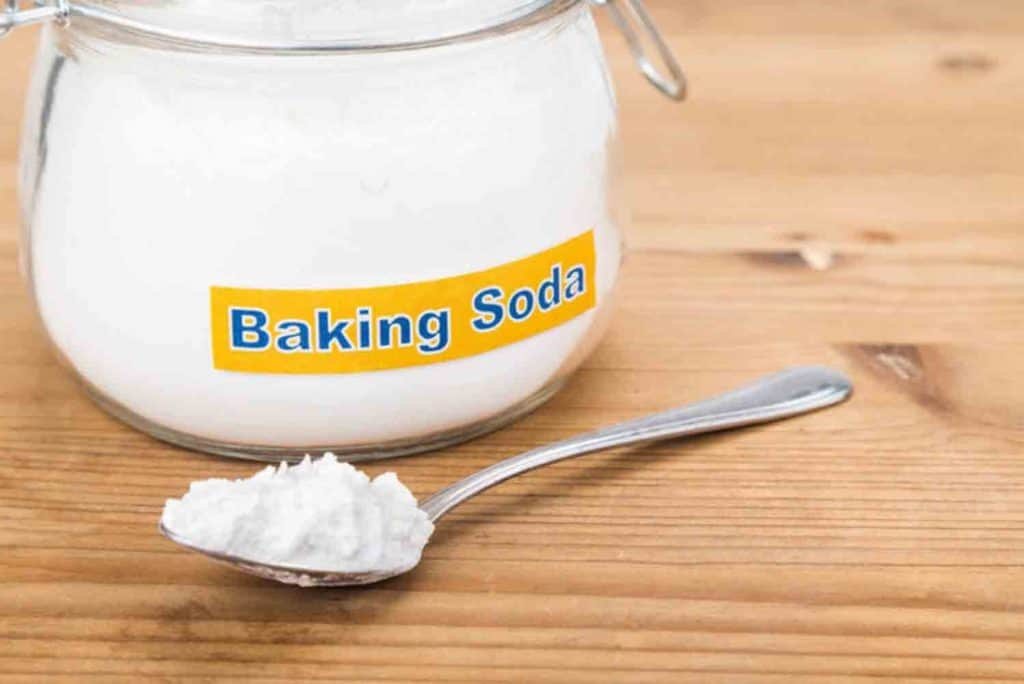 Baking soda là chất khử mùi sofa không thể không nhắc đến
