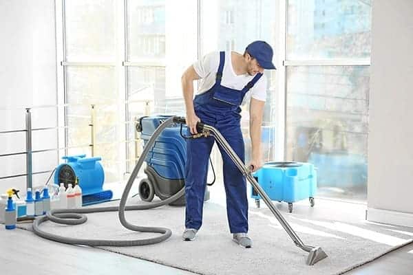 Tần suất hút bụi thảm văn phòng khuyến nghị từ 1 - 2 tuần/lần