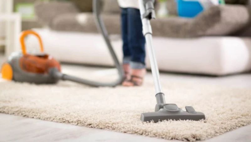 Hãy lau chùi hút bụi nhà cửa, dọn dẹp thường xuyên